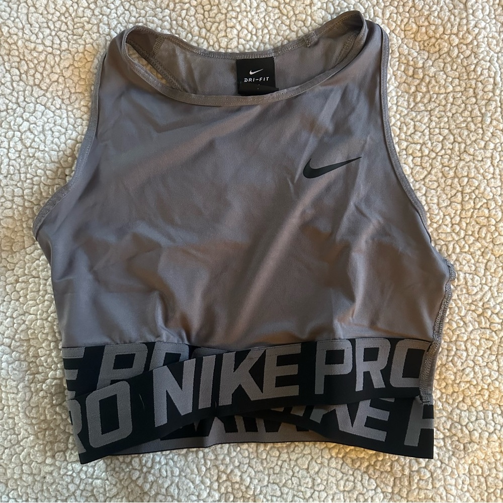 Nike Intertwist Crop Tank